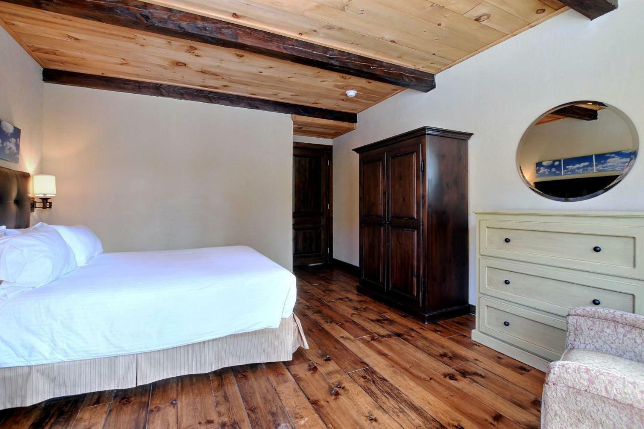 Les Condos Du Lac Taureau- Rooms & Condos Saint-Michel 外观 照片