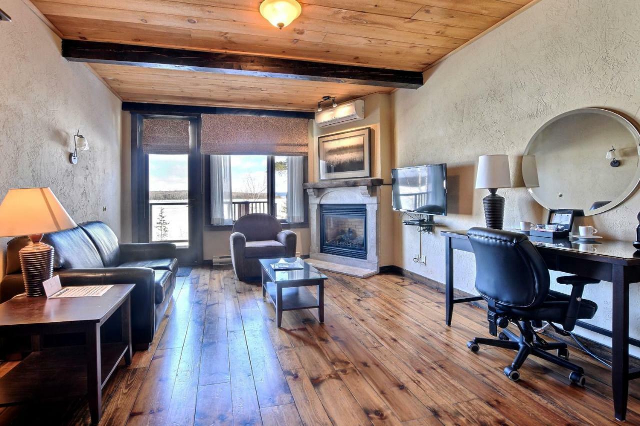 Les Condos Du Lac Taureau- Rooms & Condos Saint-Michel 外观 照片
