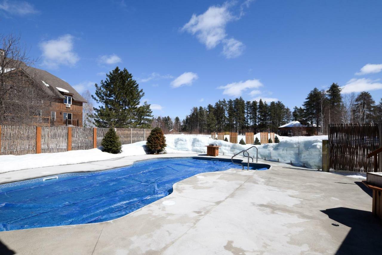 Les Condos Du Lac Taureau- Rooms & Condos Saint-Michel 外观 照片